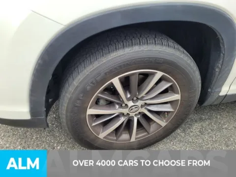 Another view of 2019 Toyota Highlander SE for sale in Perry, GA at ALM Kia Perry