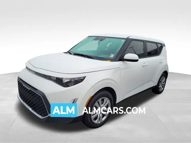 2024 Kia Soul LX's photo