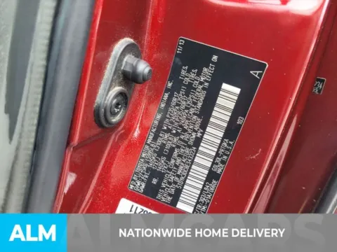 More photos of 2014 Toyota Sienna XLE at ALM Kia Perry, GA