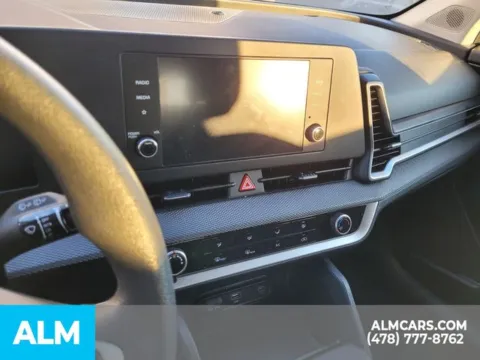 More photos of 2024 Kia Sportage LX at ALM Kia Perry, GA