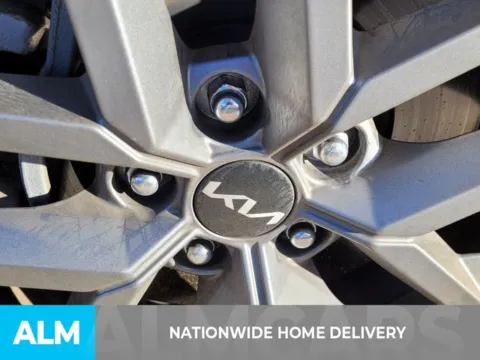 More photos of 2024 Kia Telluride LX at ALM Kia Perry, GA