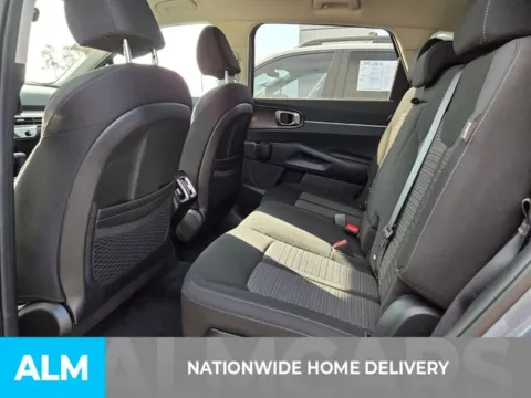 More photos of 2024 Kia Sorento LX at ALM Kia Perry, GA