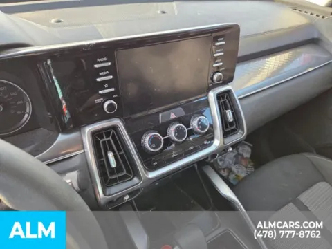 More photos of 2023 Kia Sorento LX at ALM Kia Perry, GA