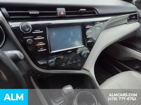 More photos of 2020 Toyota Camry SE at ALM Kia Perry, GA