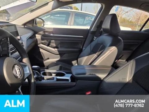 More photos of 2025 Nissan Altima 2.5 SR at ALM Kia Perry, GA