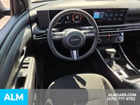 More photos of 2025 Hyundai Tucson SEL at ALM Kia Perry, GA