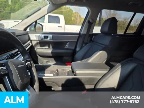 More photos of 2024 Hyundai Santa Fe Hybrid SEL at ALM Kia Perry, GA