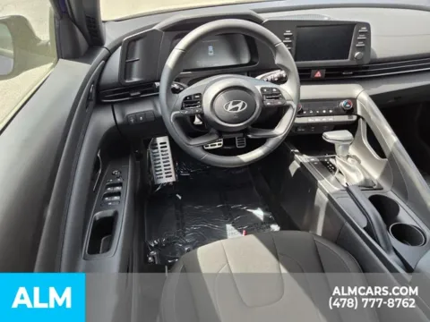 More photos of 2025 Hyundai Elantra SEL Sport at ALM Kia Perry, GA