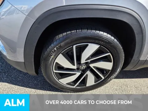 Photos of 2025 Volkswagen Atlas 2.0T SE w/Technology for sale in Perry, GA at ALM Kia Perry