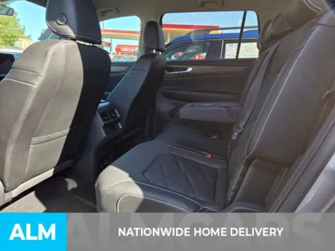 More photos of 2025 Volkswagen Atlas 2.0T SE w/Technology at ALM Kia Perry, GA