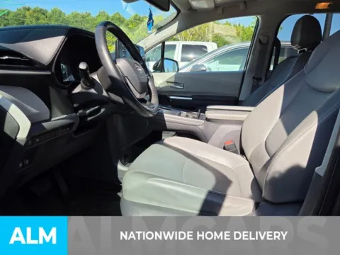 More photos of 2021 Toyota Sienna XLE at ALM Kia Perry, GA