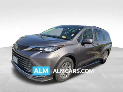 Gray 2021 Toyota Sienna XLE for sale in Perry, GA