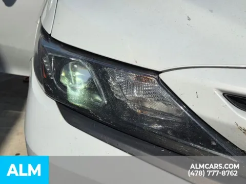 More photos of 2022 Toyota Camry SE at ALM Kia Perry, GA