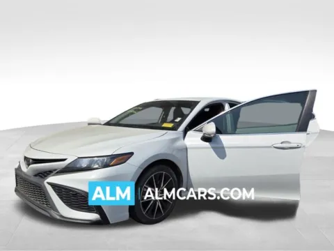 Silver 2022 Toyota Camry SE for sale in Perry, GA