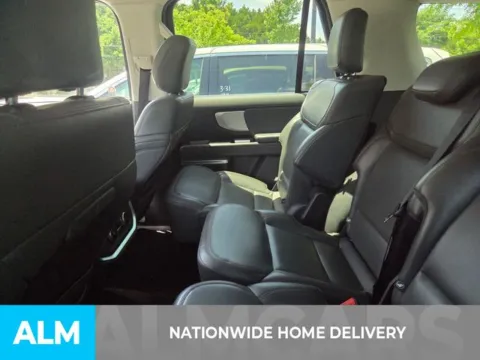 More photos of 2025 Ford Expedition Active at ALM Kia Perry, GA