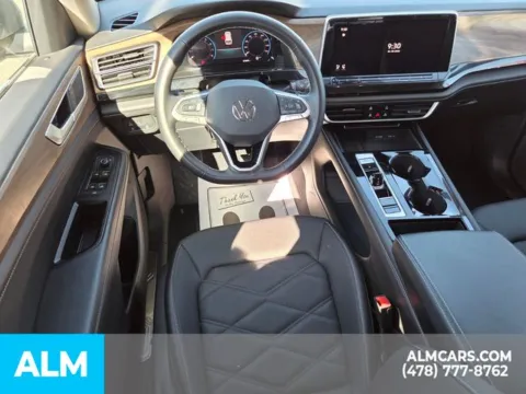 More photos of 2025 Volkswagen Atlas 2.0T SE w/Technology at ALM Kia Perry, GA