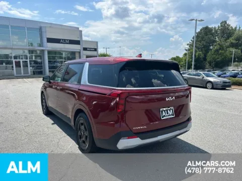 More photos of 2025 Kia Carnival LXS at ALM Kia Perry, GA