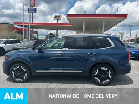 More photos of 2025 Kia Telluride S at ALM Kia Perry, GA