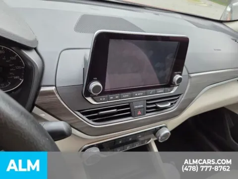 More photos of 2025 Nissan Altima 2.5 SV at ALM Kia Perry, GA