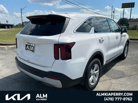 More photos of 2026 Kia Sorento LX at ALM Kia Perry, GA
