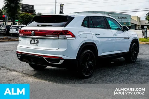 More photos of 2024 Volkswagen Atlas Cross Sport 2.0T SE w/Technology at ALM Kia Perry, GA