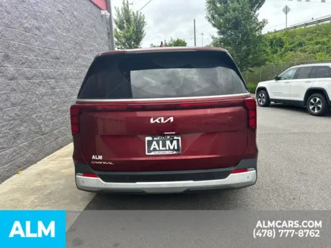 More photos of 2025 Kia Carnival LXS at ALM Kia Perry, GA