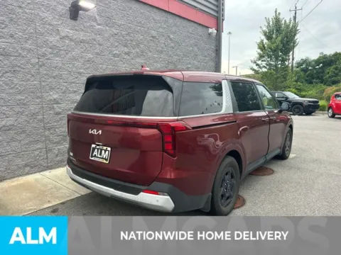 More photos of 2025 Kia Carnival LXS at ALM Kia Perry, GA