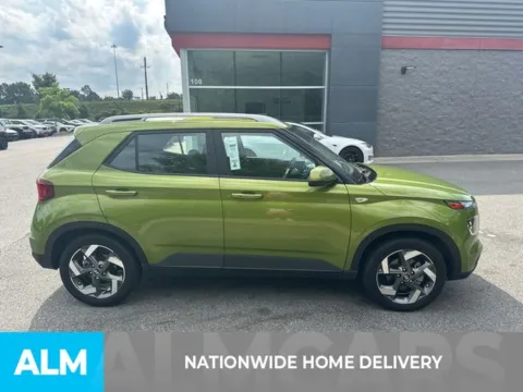 More photos of 2024 Hyundai Venue SEL at ALM Kia Perry, GA