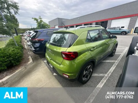More photos of 2024 Hyundai Venue SEL at ALM Kia Perry, GA