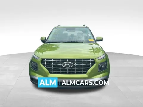 Green 2024 Hyundai Venue SEL for sale in Perry, GA