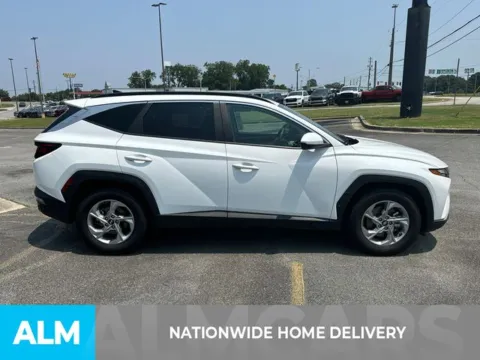 More photos of 2024 Hyundai Tucson SEL at ALM Kia Perry, GA