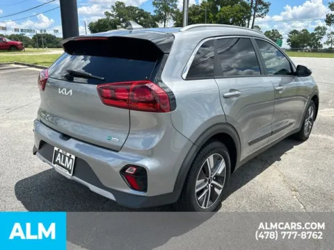 More photos of 2022 Kia Niro Plug-In Hybrid LXS at ALM Kia Perry, GA