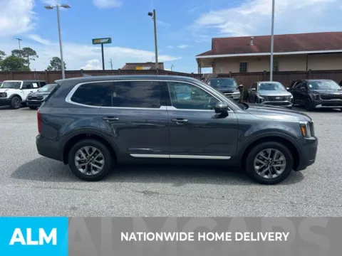 More photos of 2024 Kia Telluride LX at ALM Kia Perry, GA