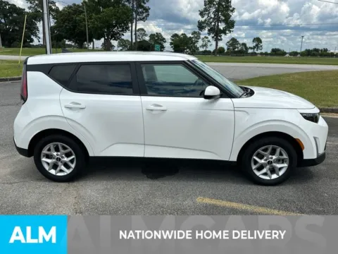 More photos of 2025 Kia Soul LX at ALM Kia Perry, GA