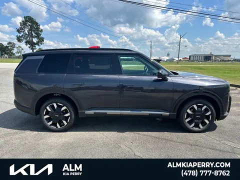 More photos of 2027 Kia Telluride S at ALM Kia Perry, GA