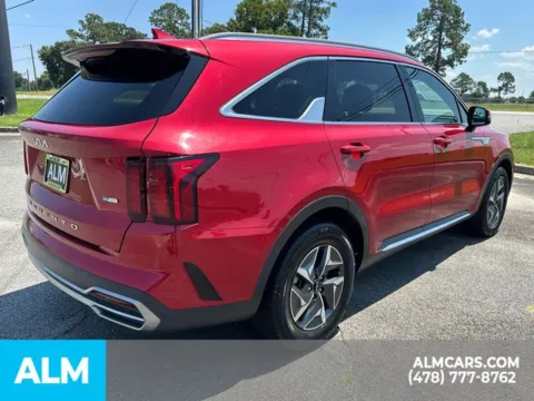 More photos of 2022 Kia Sorento Hybrid S at ALM Kia Perry, GA
