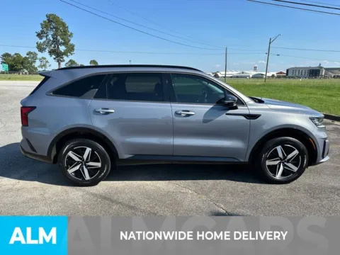 More photos of 2021 Kia Sorento EX at ALM Kia Perry, GA