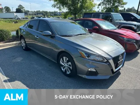 Another view of 2019 Nissan Altima 2.5 S for sale in Perry, GA at ALM Kia Perry