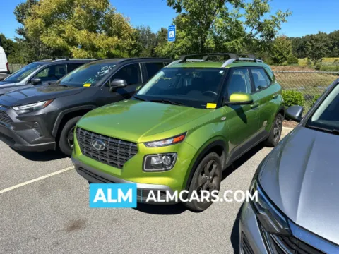 Green 2023 Hyundai Venue SEL for sale in Perry, GA
