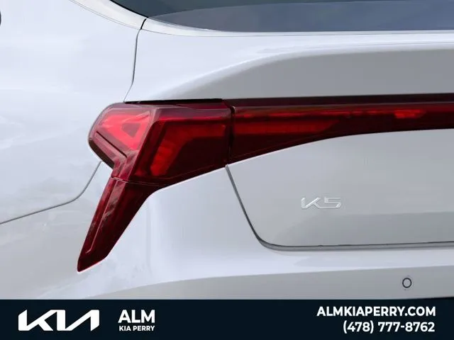 2026 Kia K5 LXS - Photo 11