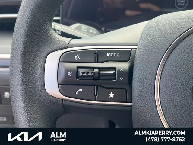 2026 Kia K5 LXS - Photo 17