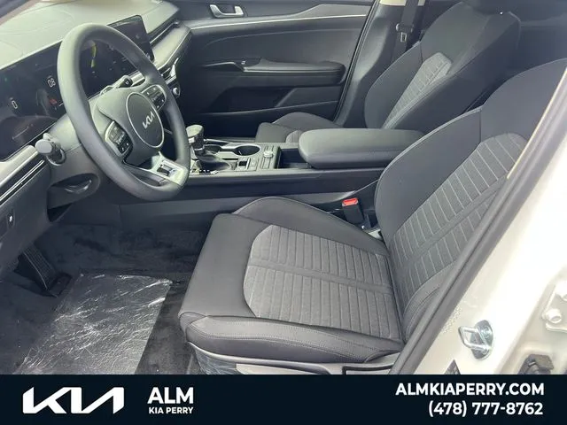 2026 Kia K5 LXS - Photo 9