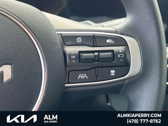 2026 Kia K5 LXS - Photo 18
