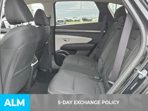 More photos of 2024 Hyundai Tucson SEL at ALM Kia Perry, GA