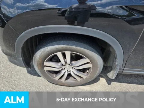 More photos of 2016 Honda Pilot EX-L at ALM Kia Perry, GA