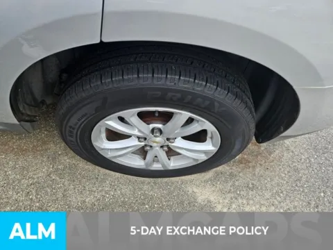 More photos of 2016 Chevrolet Equinox LT at ALM Kia Perry, GA