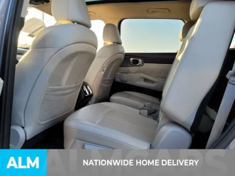 More photos of 2022 Kia Sorento SX at ALM Kia Perry, GA