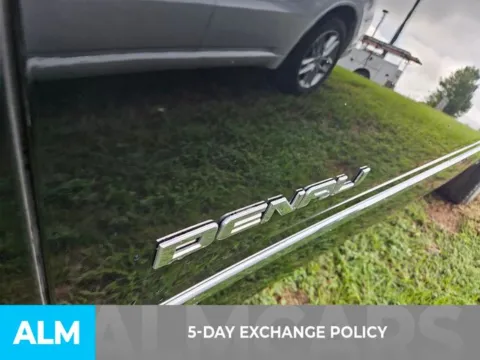 More photos of 2020 GMC Yukon XL Denali at ALM Kia Perry, GA