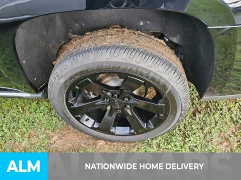 More photos of 2020 GMC Yukon XL Denali at ALM Kia Perry, GA