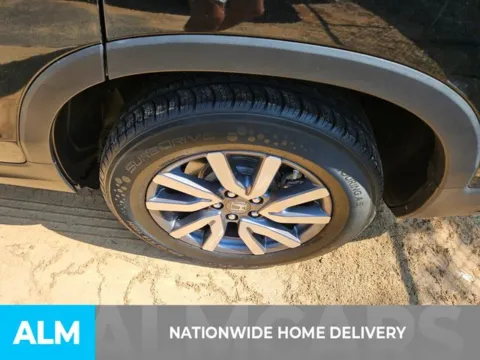 More photos of 2019 Honda Pilot EX-L at ALM Kia Perry, GA